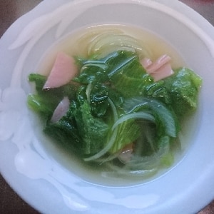 小松菜とハムのコンソメスープ